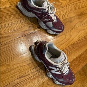 New Balance Burgundy 9060 Sneakers women’s size 8